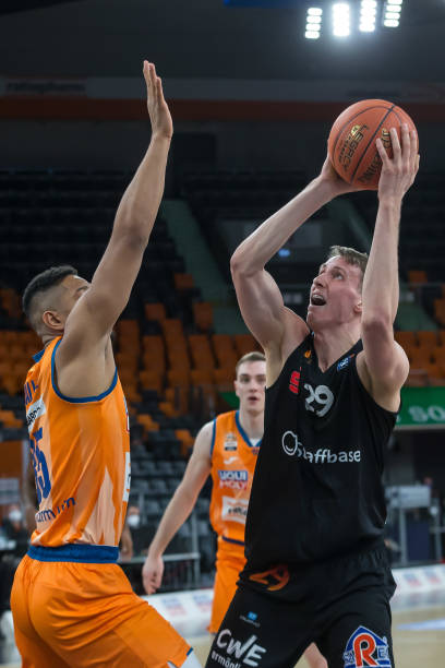 凯伦的成功 凯伦的成功